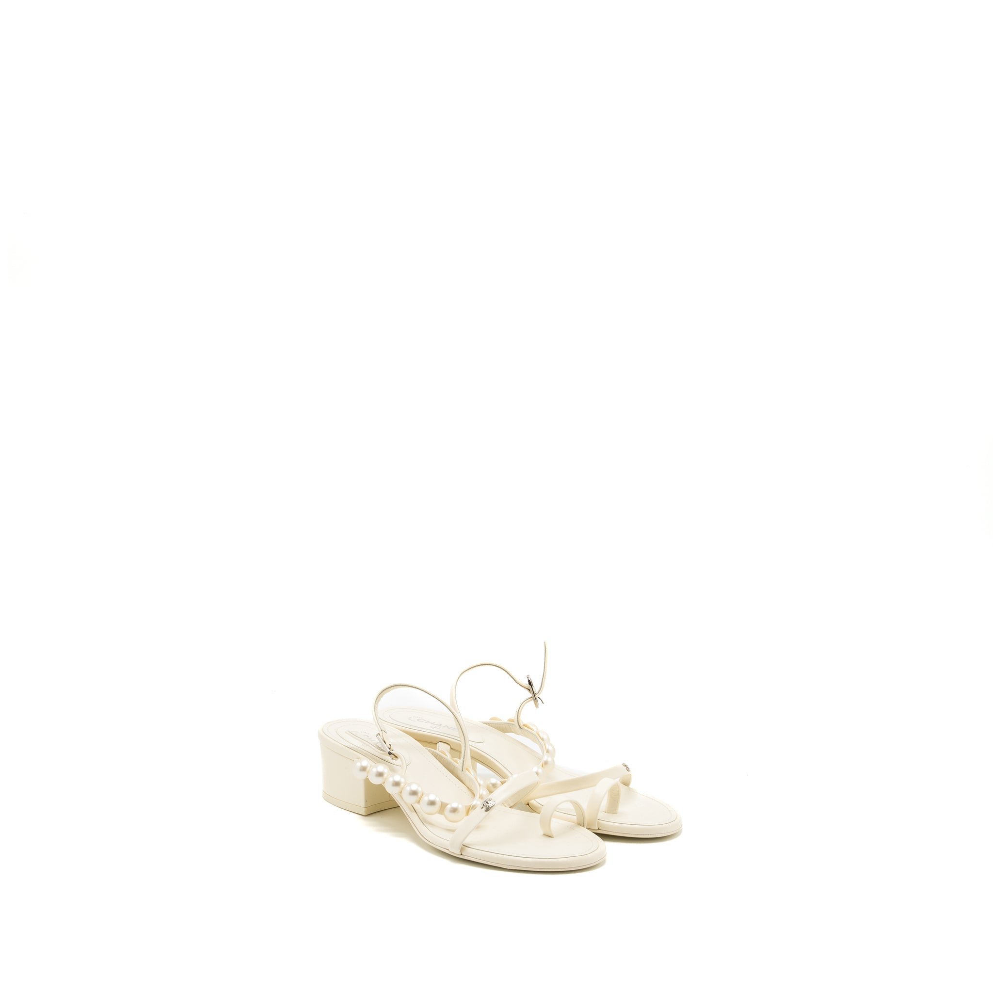 CHANEL PEARL SANDAL LEATHER WHITE SHW