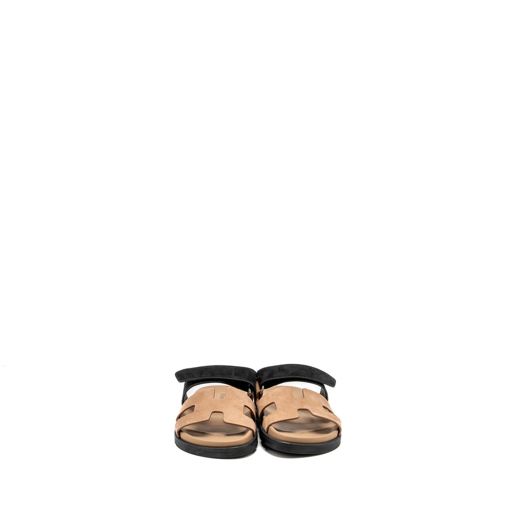 HERMES CHYPRE SANDALS CHÈVRE SUEDE ROSE PERLE / NOIR