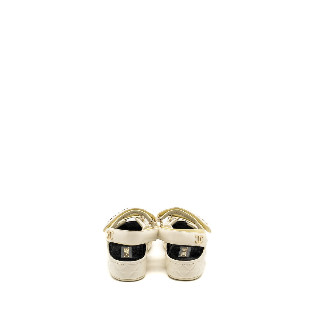 CHANEL 21B CC AND LETTER LOGO SANDALS SHINY CALFSKIN IVORY