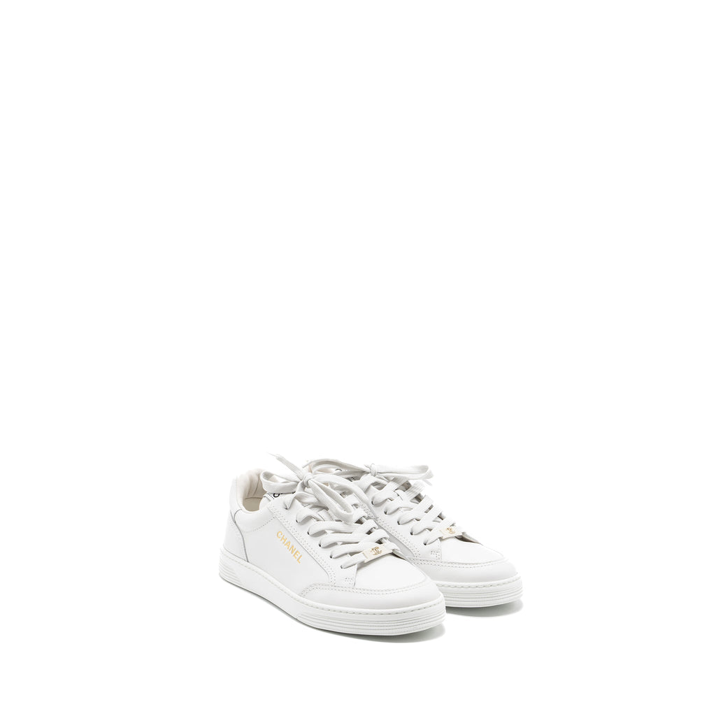 CHANEL 23A SNEAKER CALFSKIN WHITE