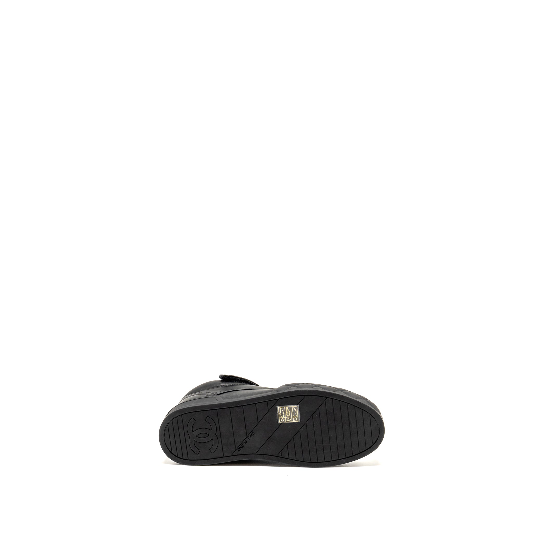 CHANEL 23A LETTER LOGO SNEAKERS LAMBSKIN BLACK LGHW