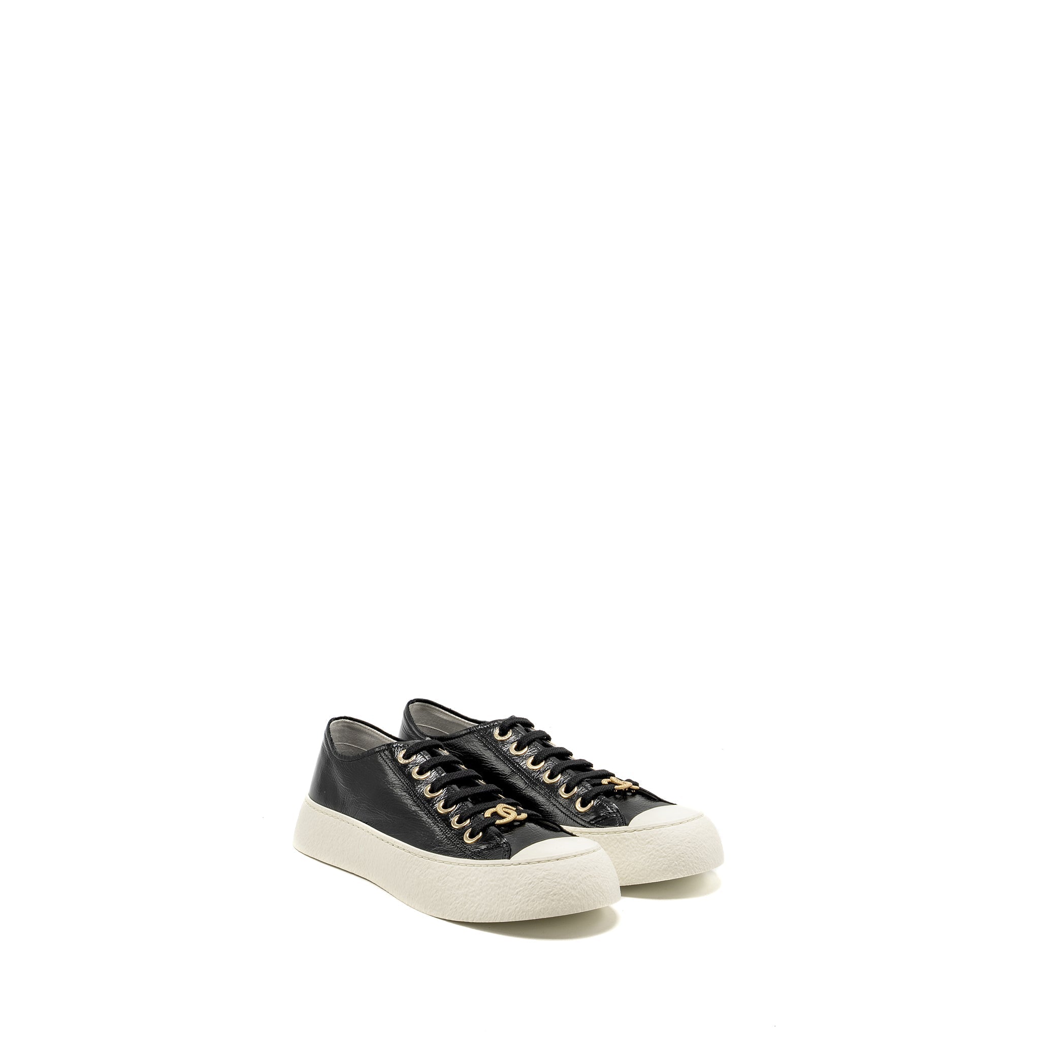 CHANEL 24P LEATHER TRAINER BLACK