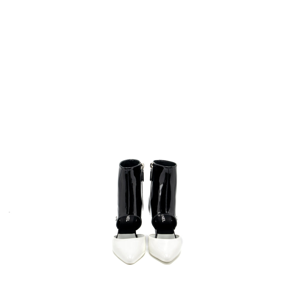 CHANEL ANKLE BOOTS PATENT BLACK / WHITE