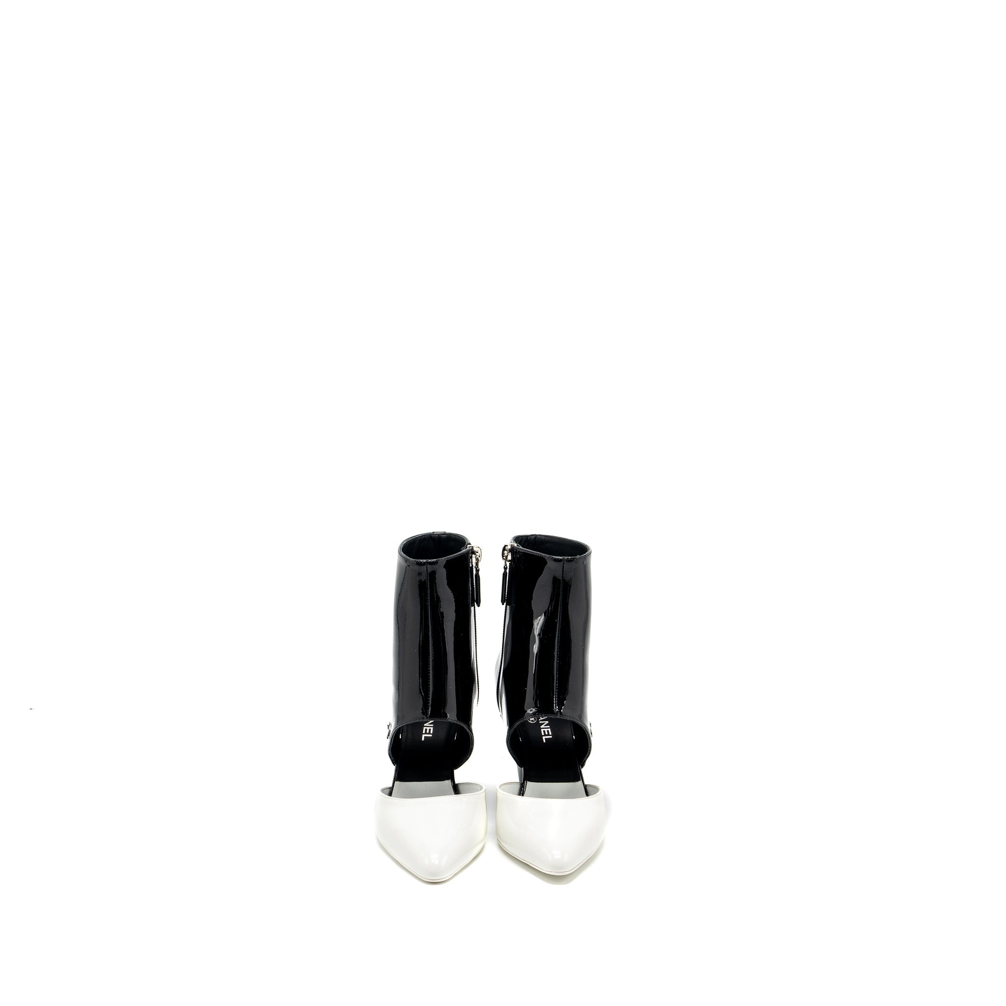 CHANEL ANKLE BOOTS PATENT BLACK / WHITE
