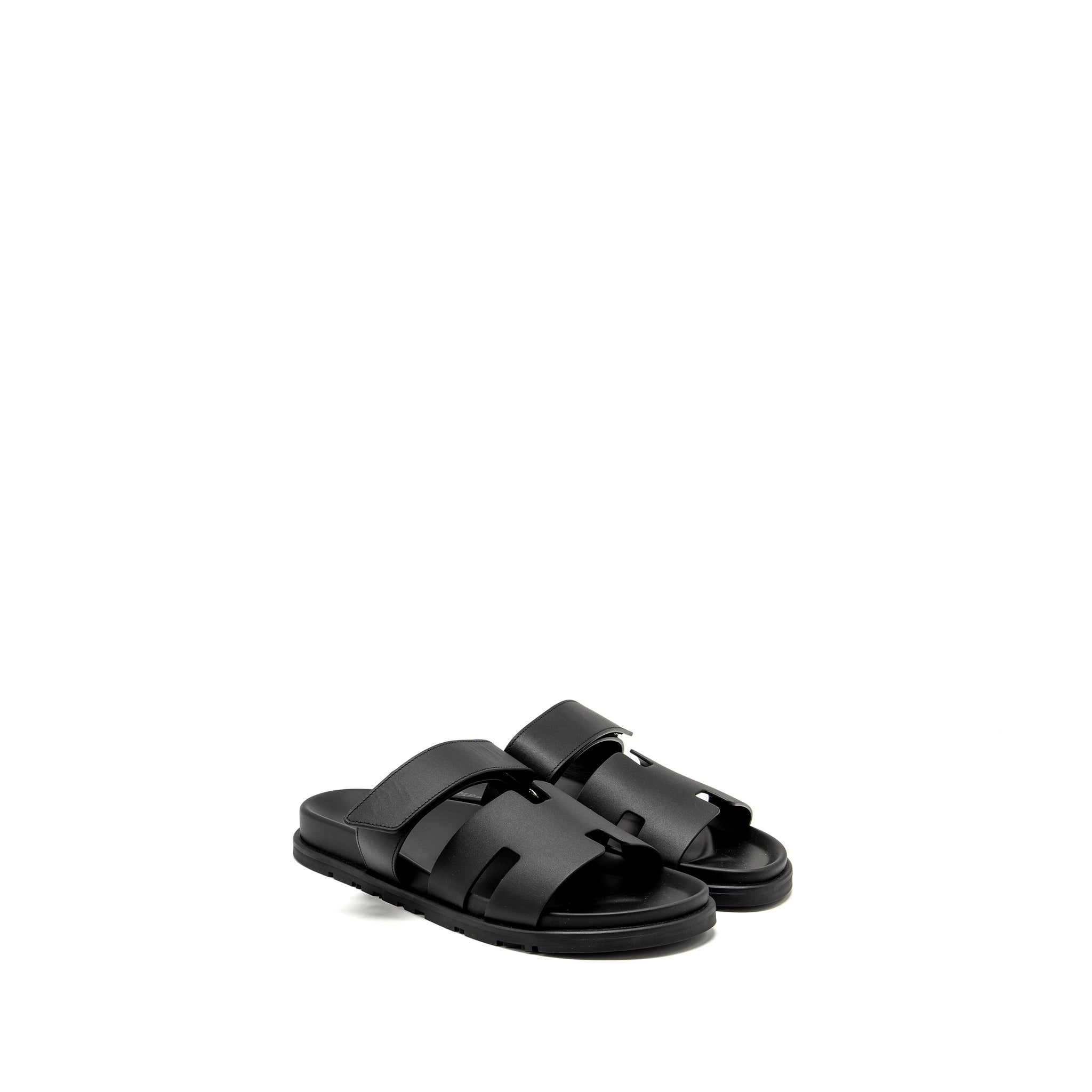 HERMES MEN’S CHYPRE SANDAL CALFSKIN BLACK