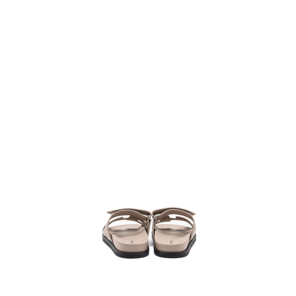 HERMES CHYPRE SANDALS BEIGE MASTIC