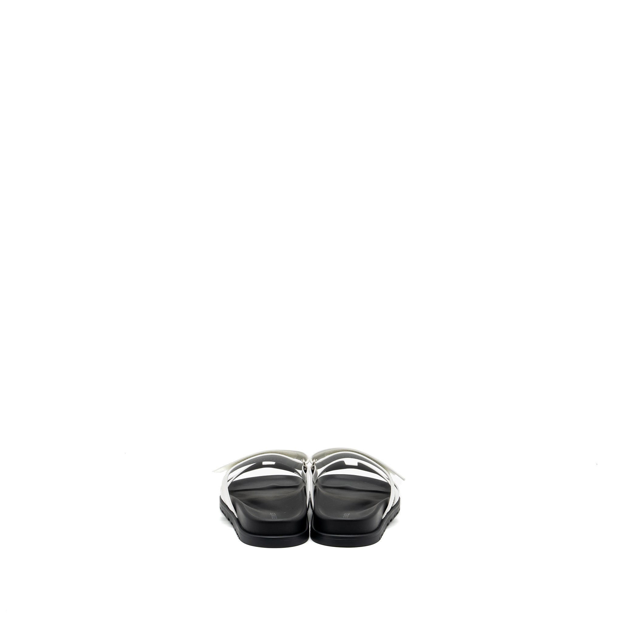 HERMES CHYPRE SANDAL CALFSKIN WHITE / BLACK