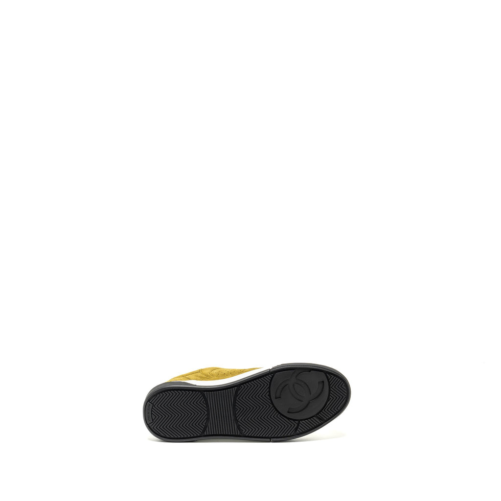 CHANEL 23A SNEAKERS SUEDE GREEN