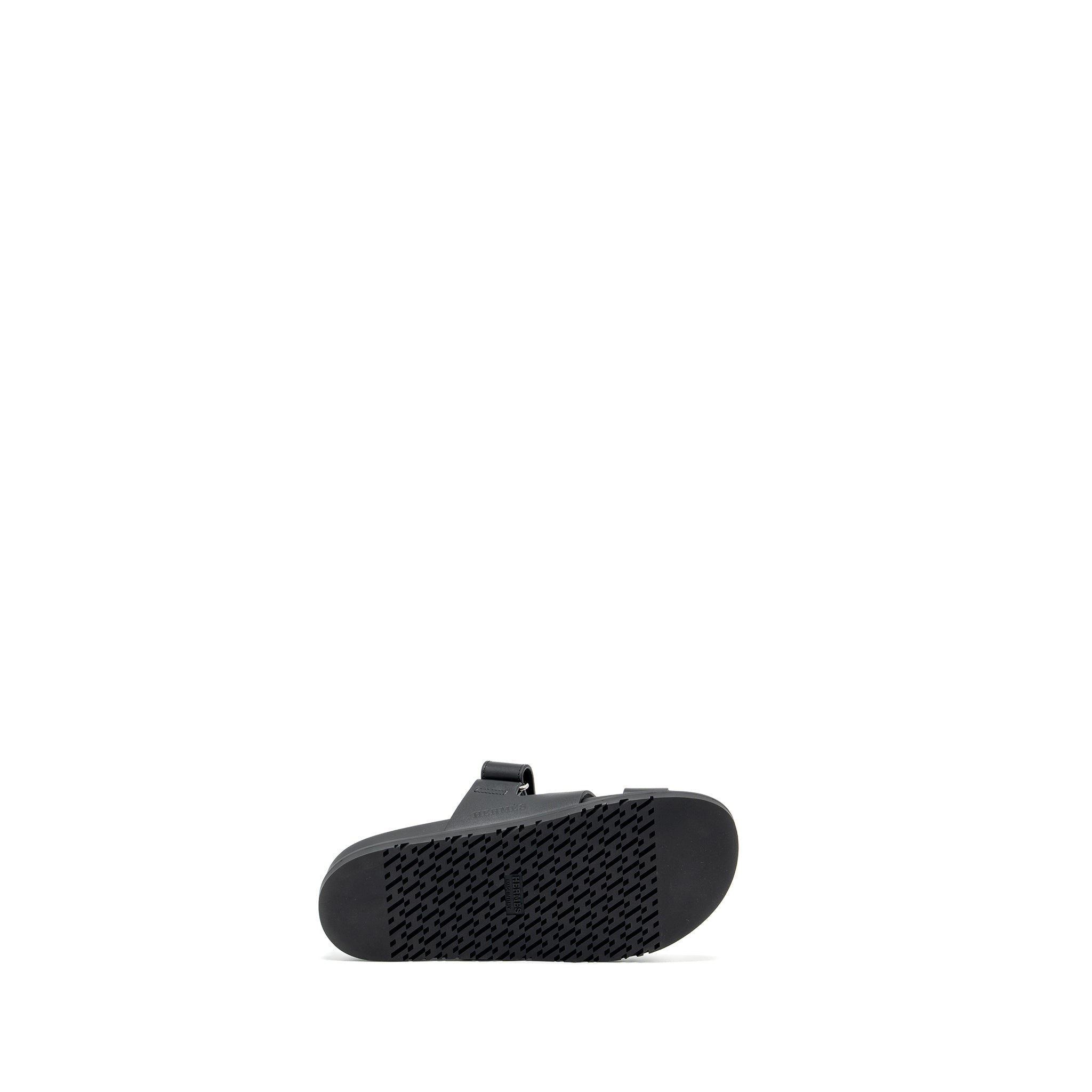 HERMES CHYPRE SANDALS BLACK