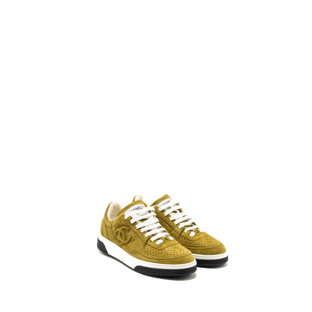CHANEL 23A SNEAKERS SUEDE GREEN