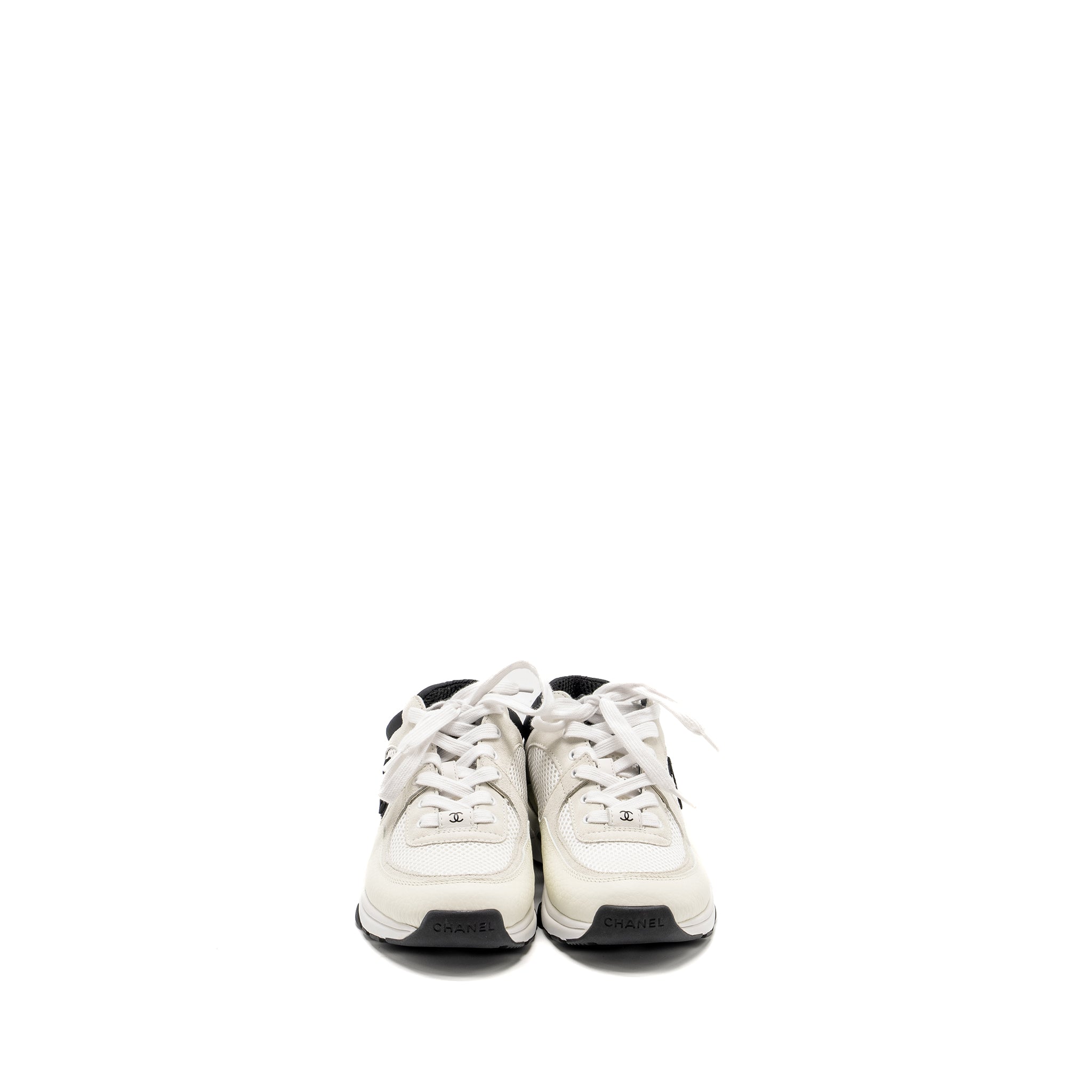 CHANEL CC LOGO SNEAKER SUEDE/CALFSKIN WHITE/BLACK