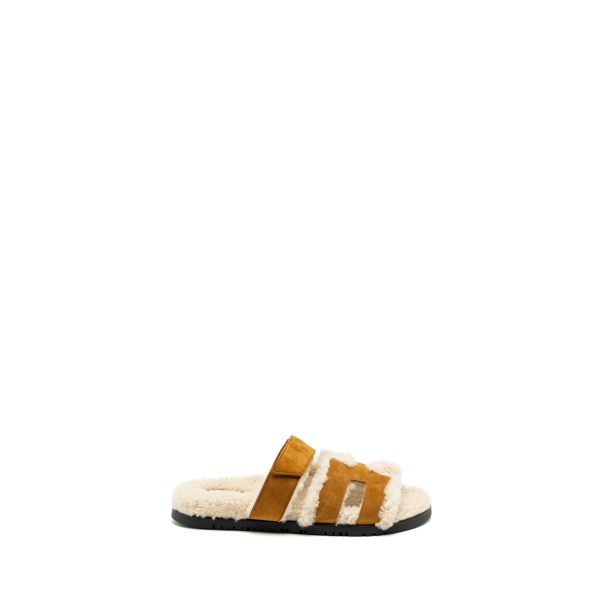 HERMES CHYPRE SANDAL SUEDE GOATSKIN/SHEARLING BEIGE DOREEN/ECRU