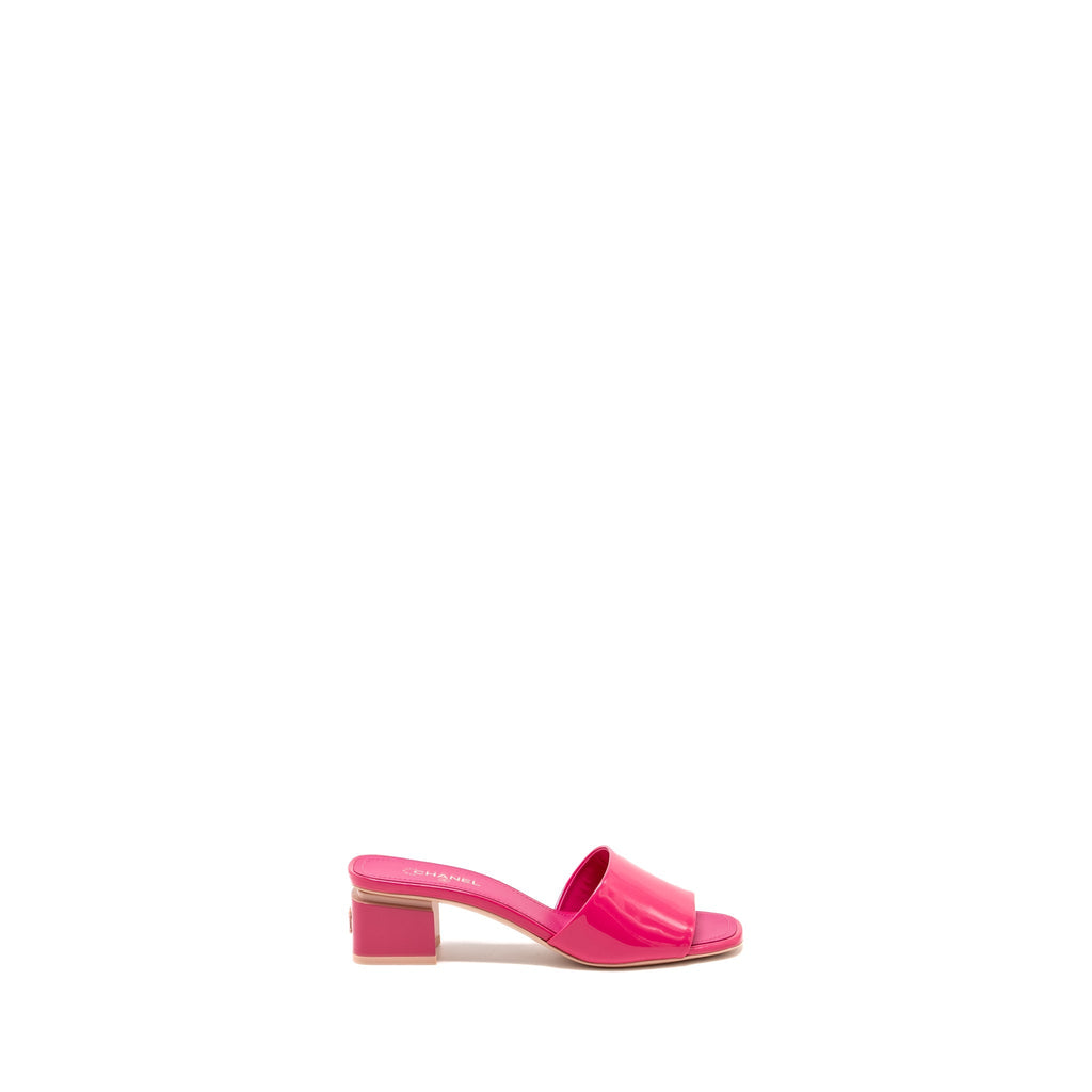CHANEL SANDALS PATENT PINK