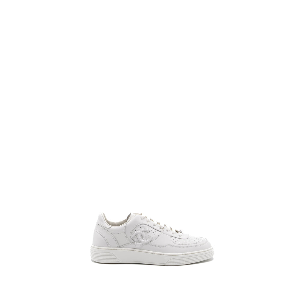 CHANEL CC LOGO SNEAKERS WHITE