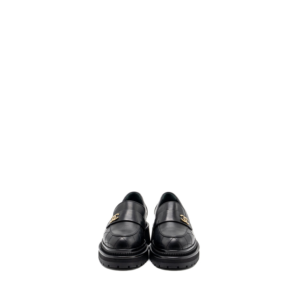 CHANEL CC LOGO LOAFER BLACK GHW