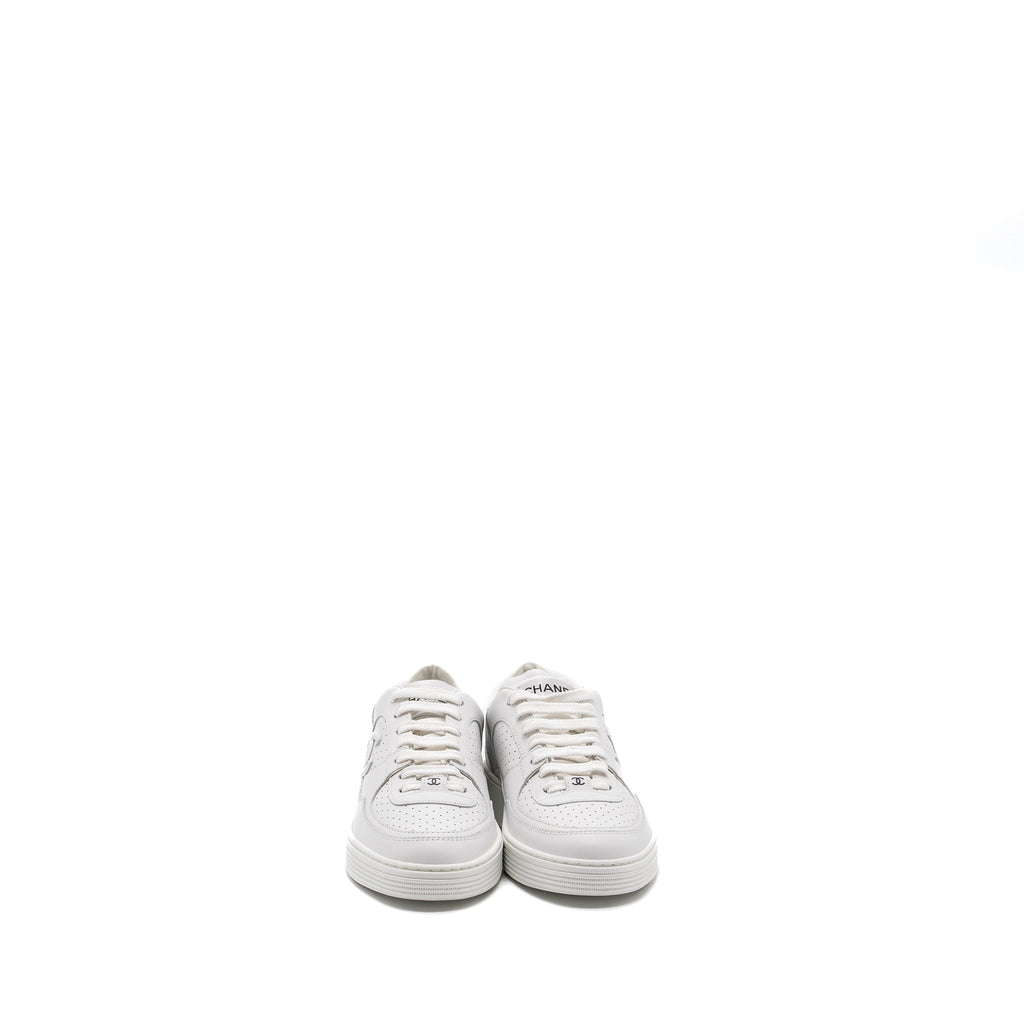 CHANEL CC LOGO SNEAKERS WHITE