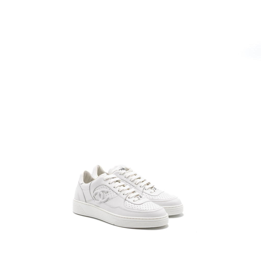CHANEL CC LOGO SNEAKERS WHITE