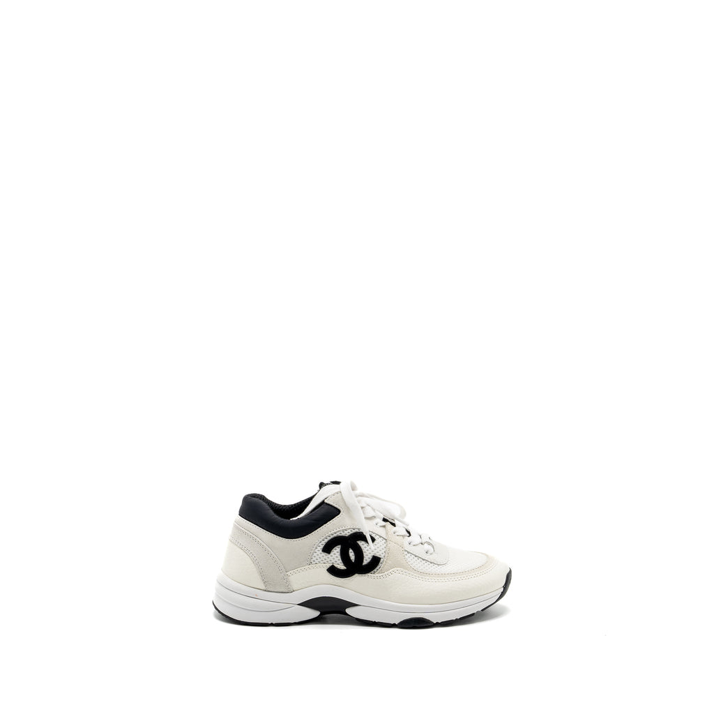 CHANEL CC LOGO TRAINER/SNEAKERS WHITE/BLACK