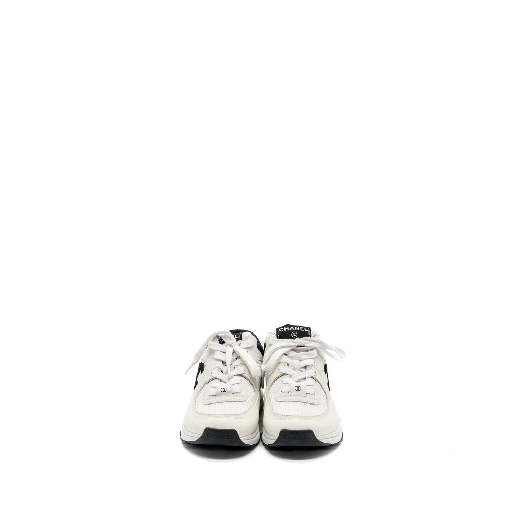 CHANEL CC LOGO TRAINER/SNEAKERS WHITE/BLACK