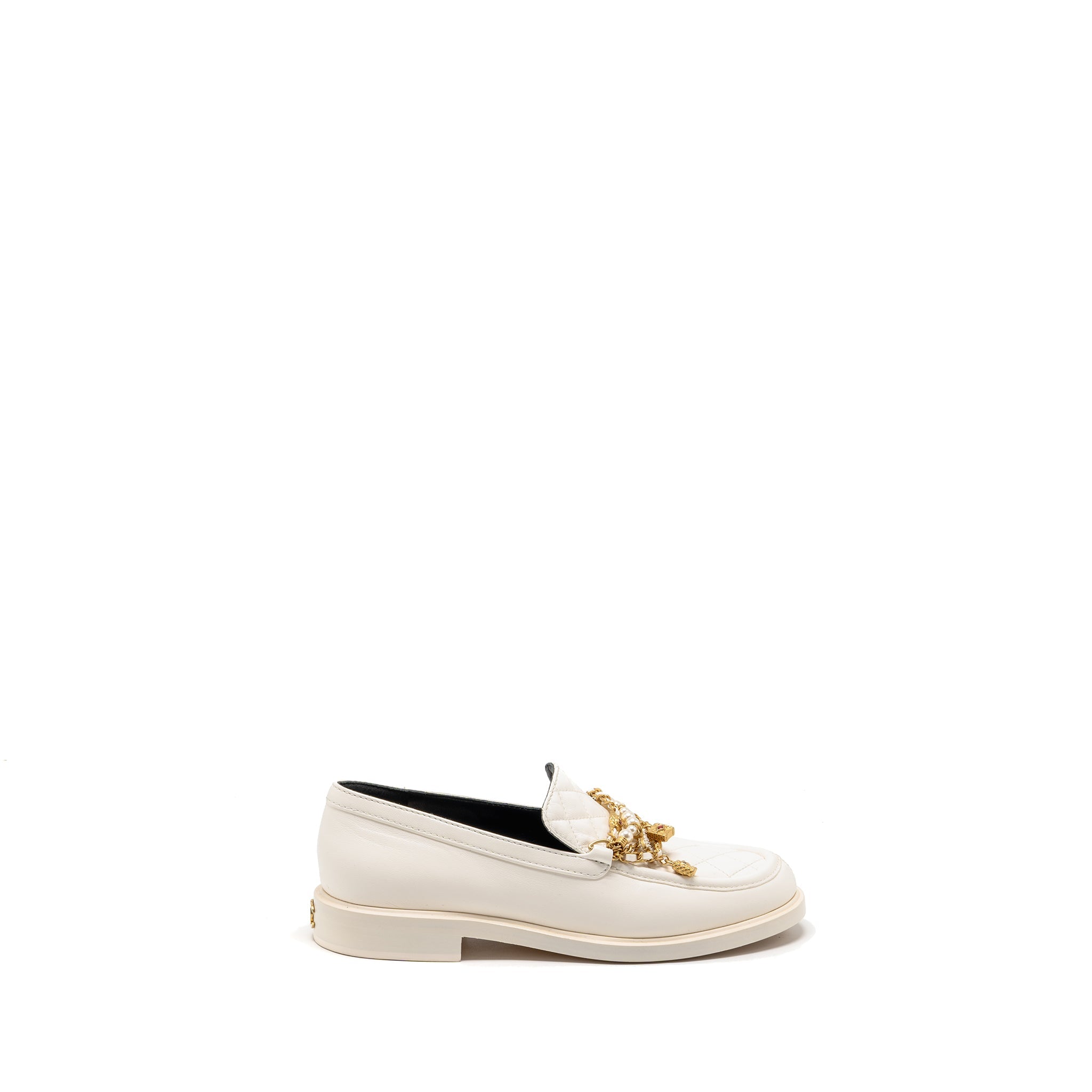 CHANEL LEATHER CHAIN/PEARL CC LOGO LOAFER LAMBSKIN WHITE GHW