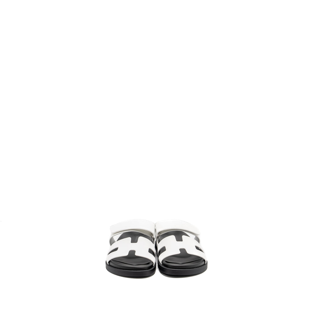 HERMES CHYPRE SANDALS CALFSKIN WHITE / BLACK