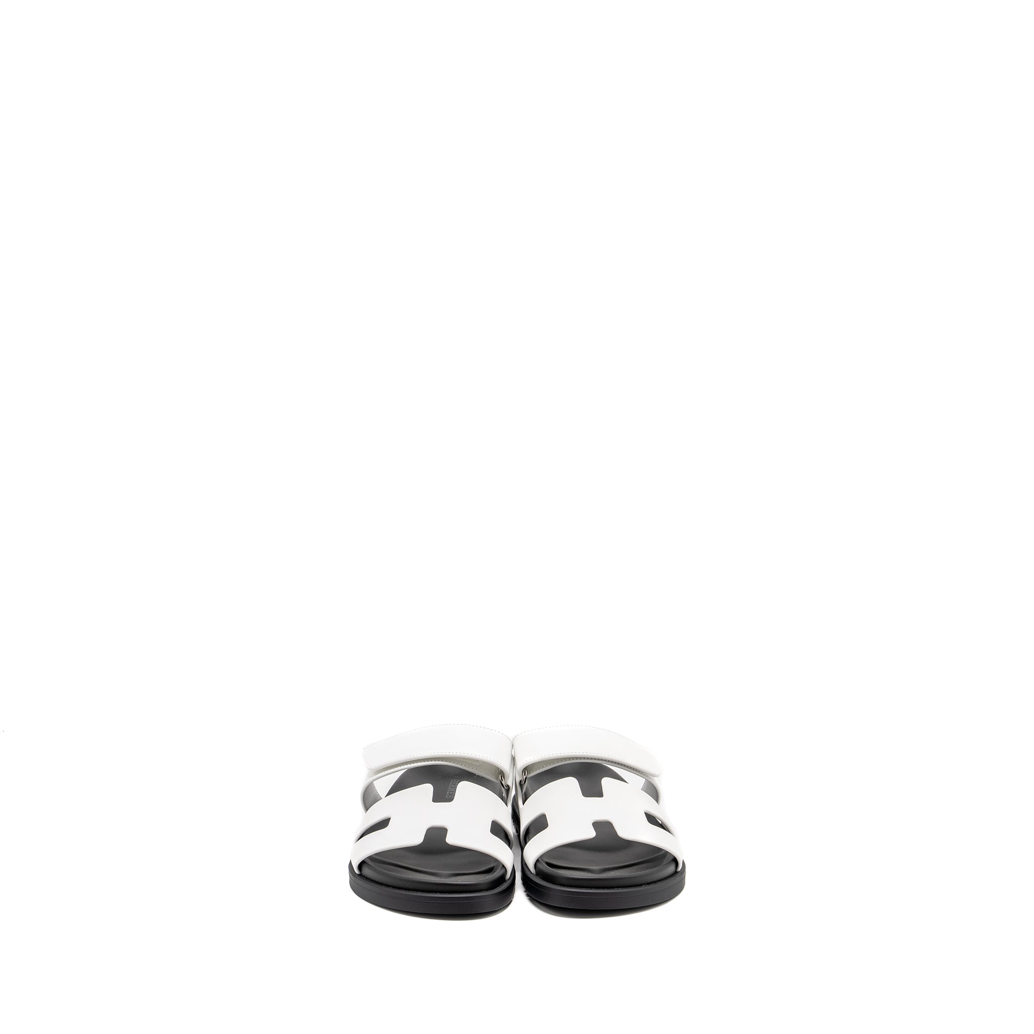 HERMES CHYPRE SANDALS CALFSKIN WHITE / BLACK