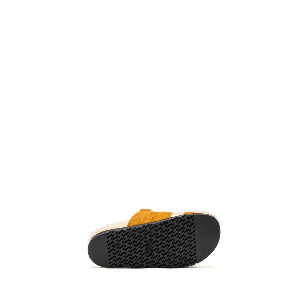 HERMES CHYPRE SANDALS CHÈVRE GOATSKIN /SHEARLING NATUREL / ECRU