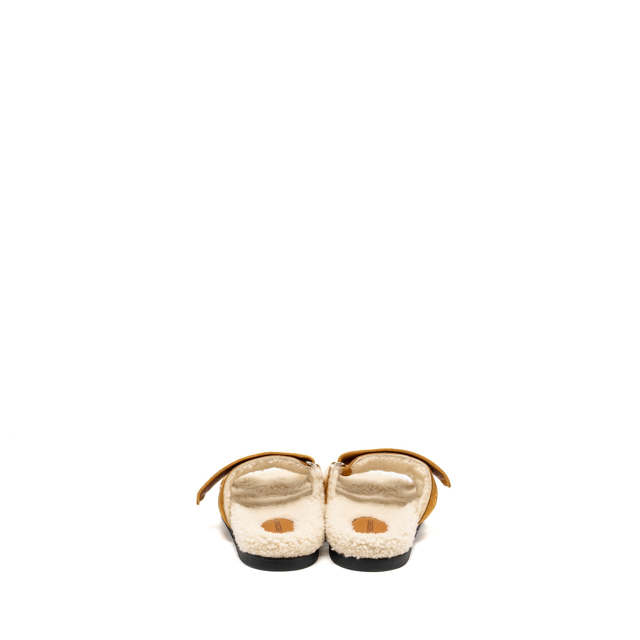 HERMES CHYPRE SANDALS CHÈVRE GOATSKIN /SHEARLING NATUREL / ECRU