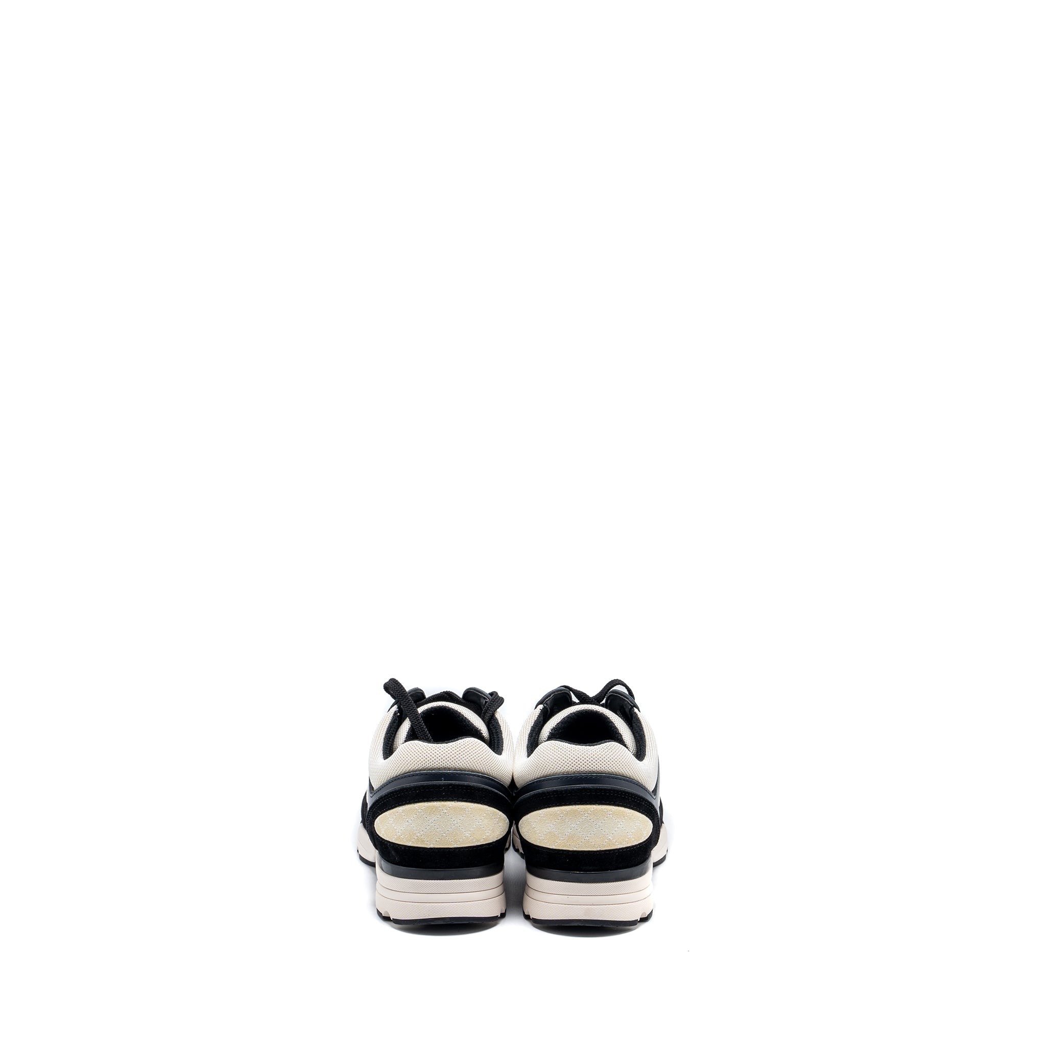 CHANEL CC LOGO SNEAKER SUEDE/ LEATHER BLACK/WHITE