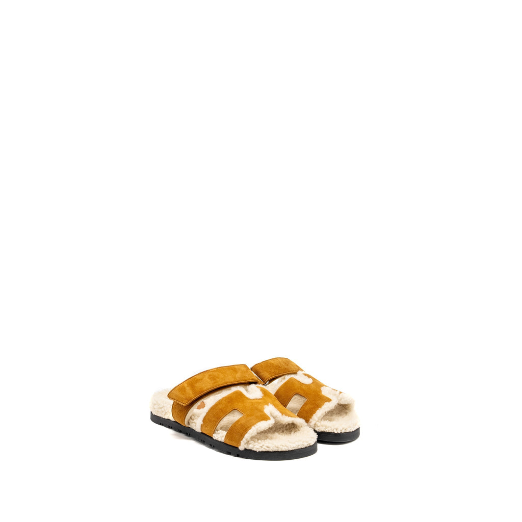 HERMES CHYPRE SANDALS CHÈVRE GOATSKIN /SHEARLING NATUREL / ECRU