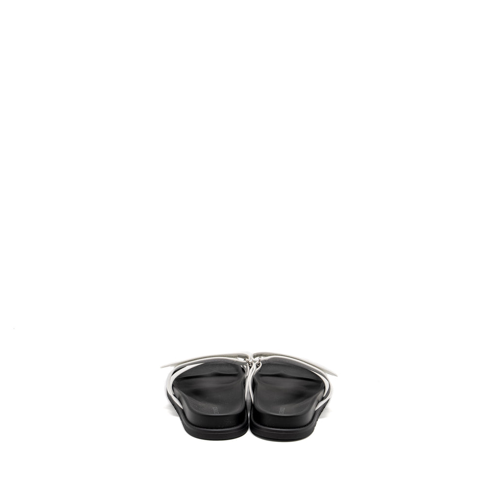 HERMES CHYPRE SANDALS WHITE / BLACK