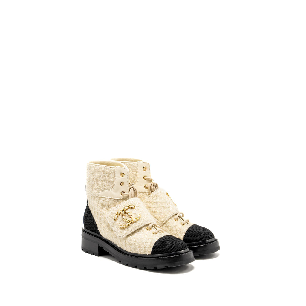 CHANEL 22K LACE UP BOOTS WOOL TWEED/FABRIC IVORY/BLACK