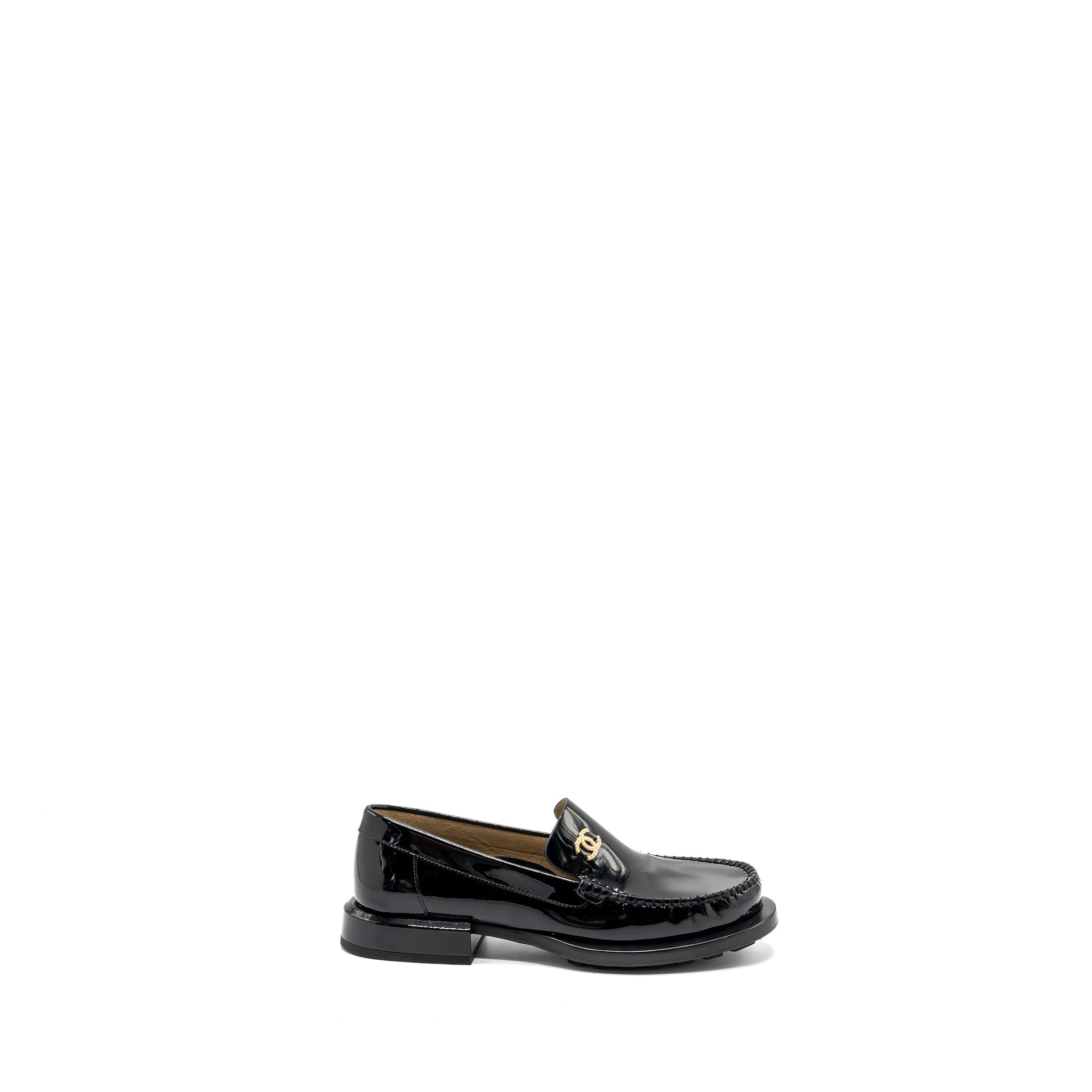 CHANEL CC LOGO WITH PEARL LOAFER PATENT BLACK GHW