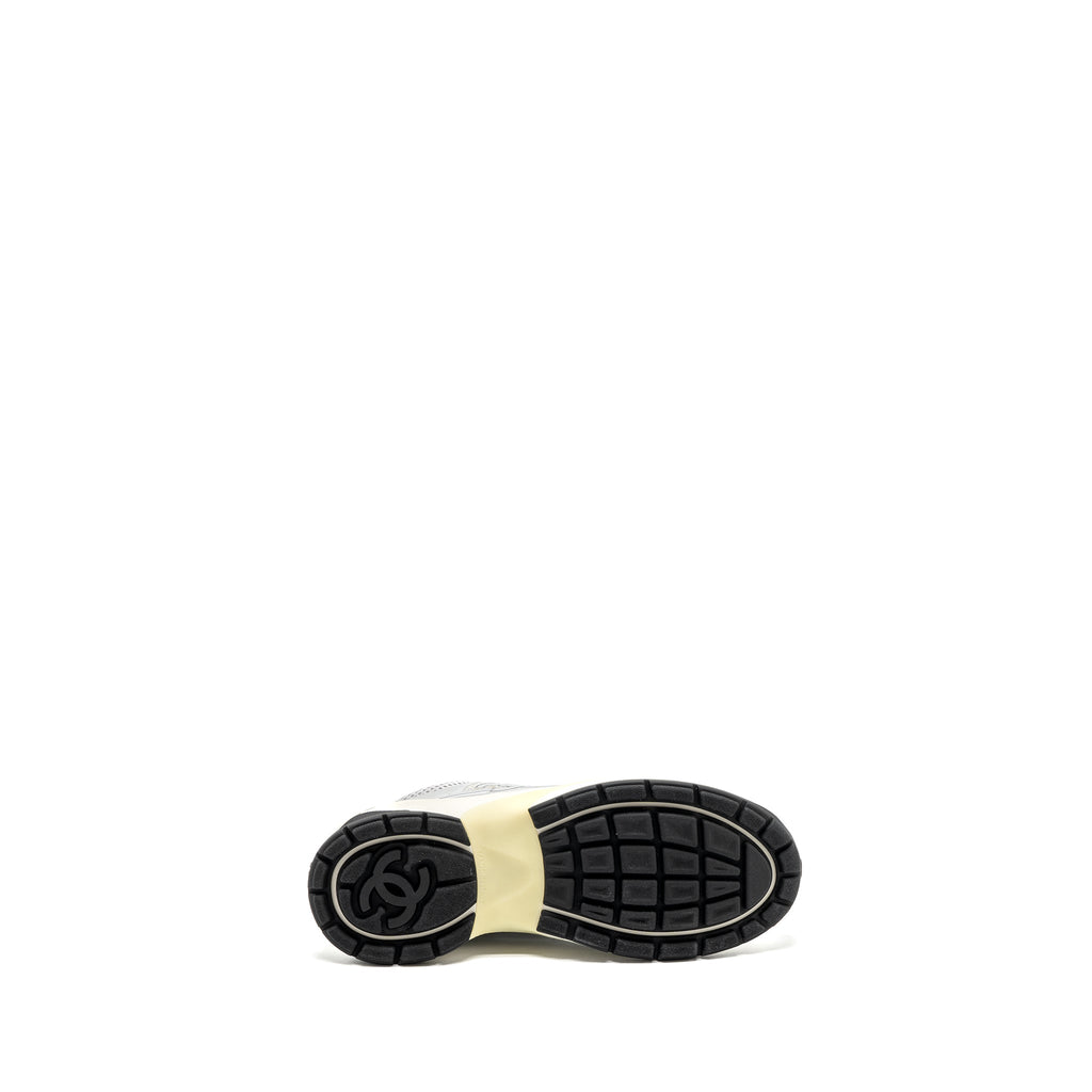 CHANEL 23C METALLIC TRAINER / SNEAKERS SILVER MULTICOLOUR
