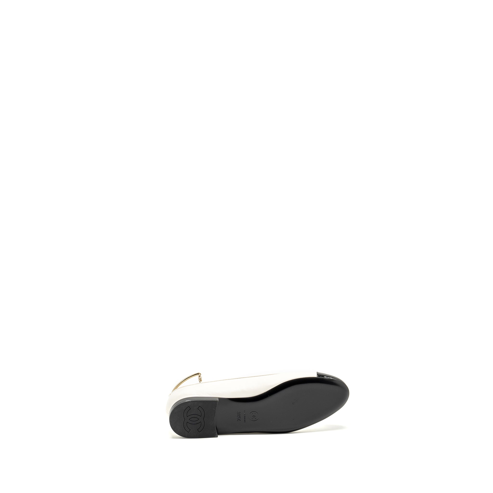 CHANEL BALLET FLATS WHITE / BLACK
