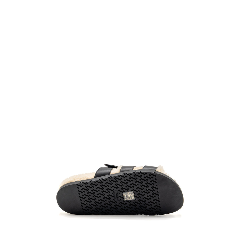 HERMES CHYPRE SANDAL CALFSKIN/SHEARLING LINING BLACK SHW