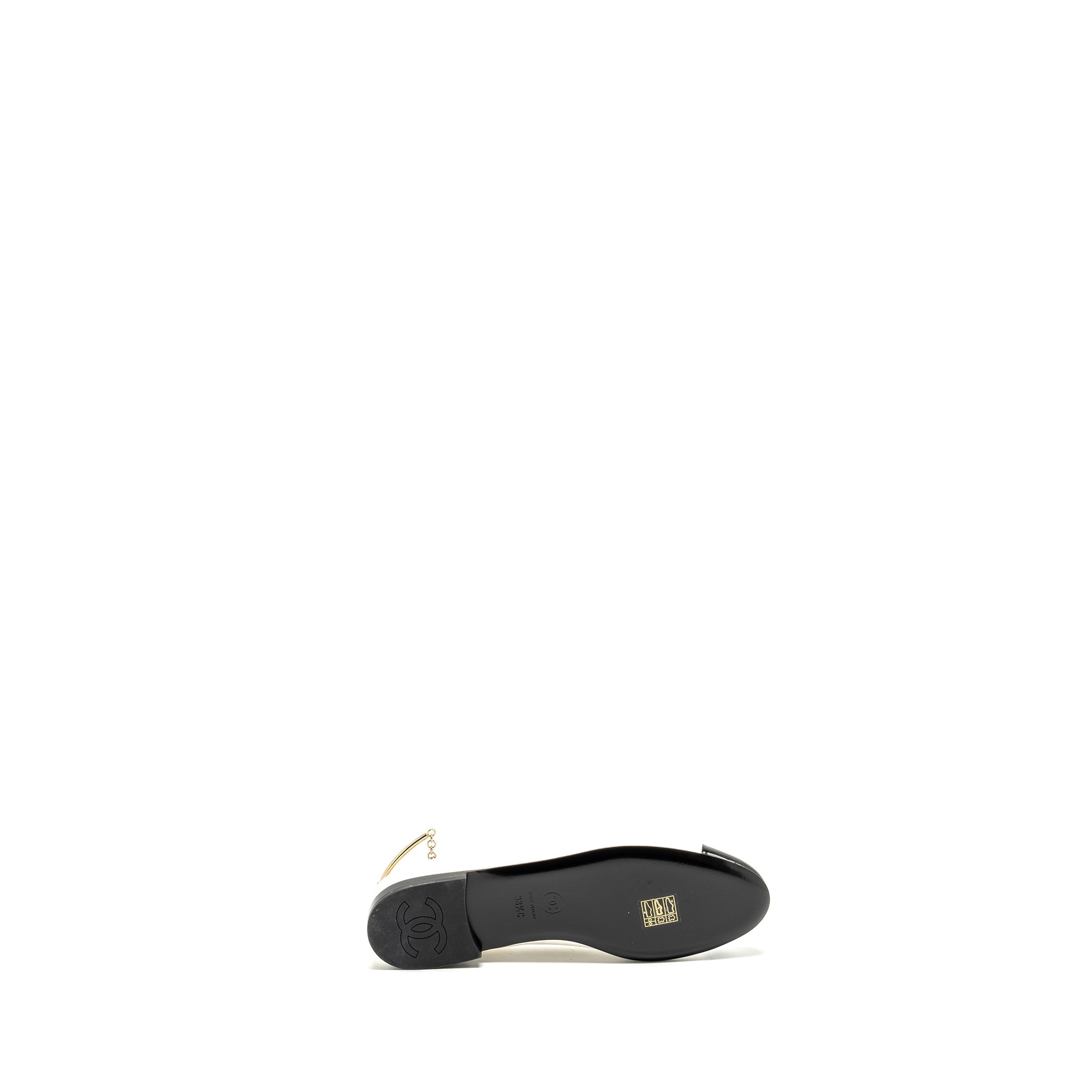 CHANEL BALLET FLATS WHITE / BLACK