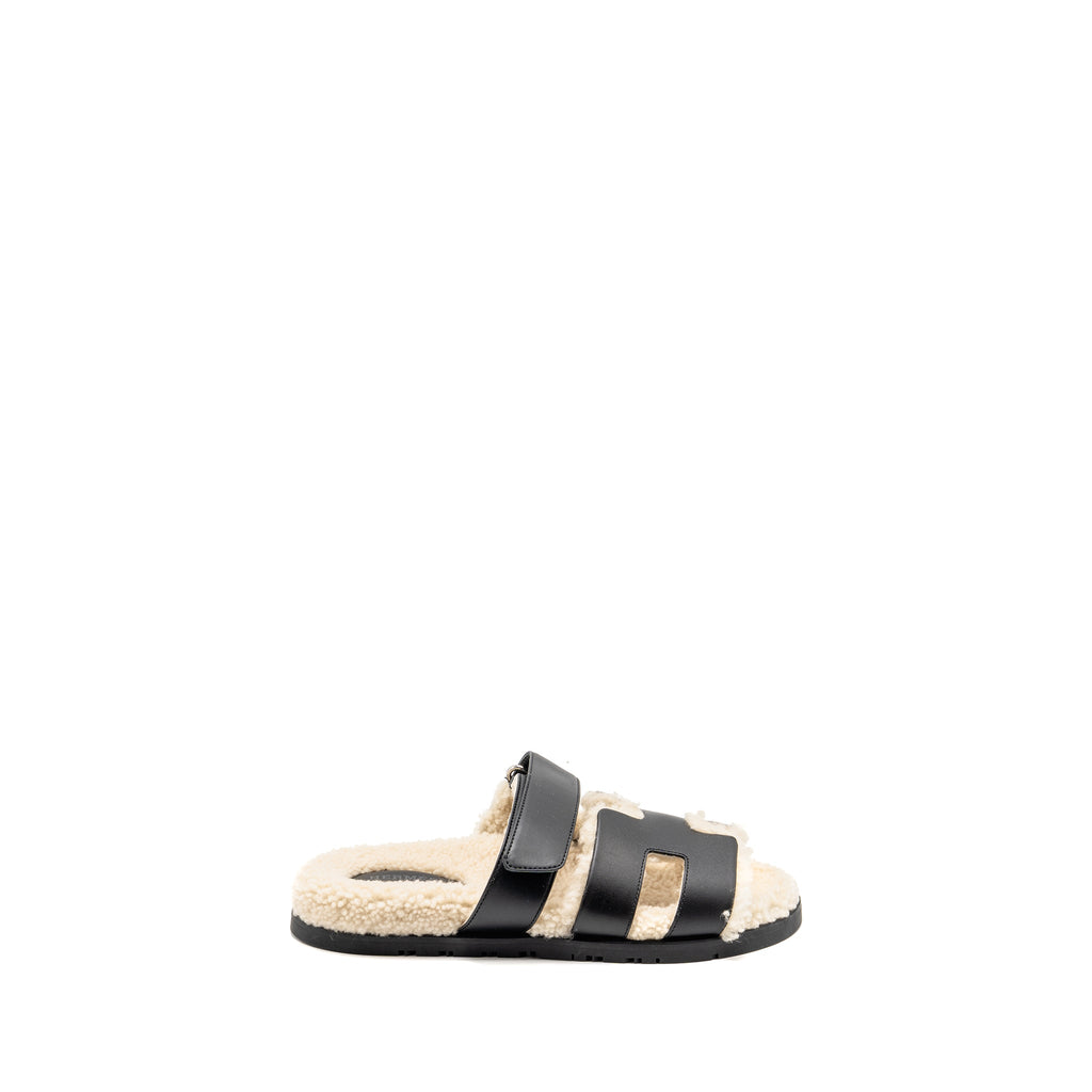HERMES CHYPRE SANDAL CALFSKIN/SHEARLING LINING BLACK SHW