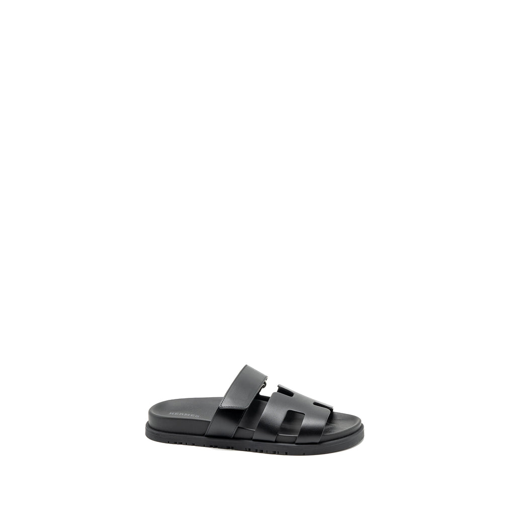 HERMES CHYPRE SANDALS BLACK