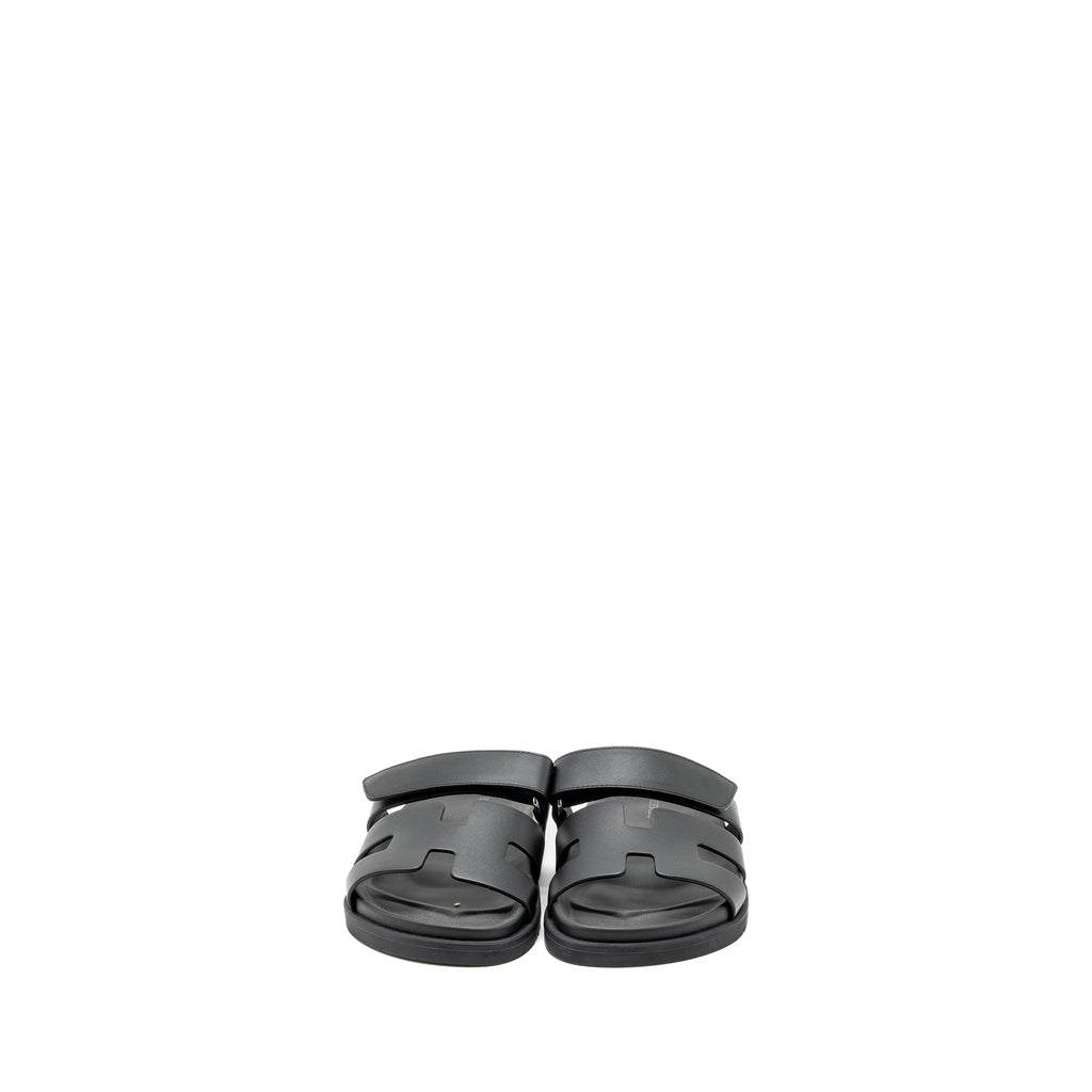 HERMES CHYPRE SANDALS BLACK