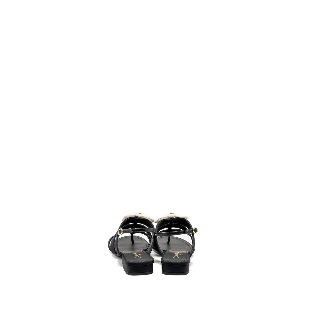 CHANEL 21K GROSGRAIN CHAIN CC LOGO WITH WHITE BOW SANDALS BLACK LGHW