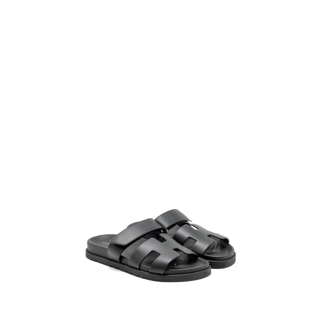 HERMES CHYPRE SANDALS BLACK