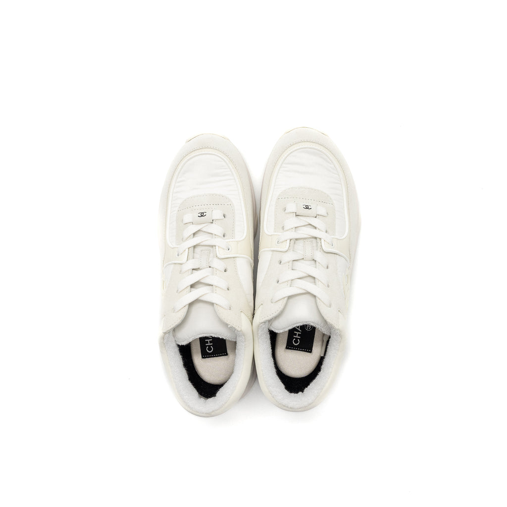 CHANEL CC LOGO TRAINER WHITE