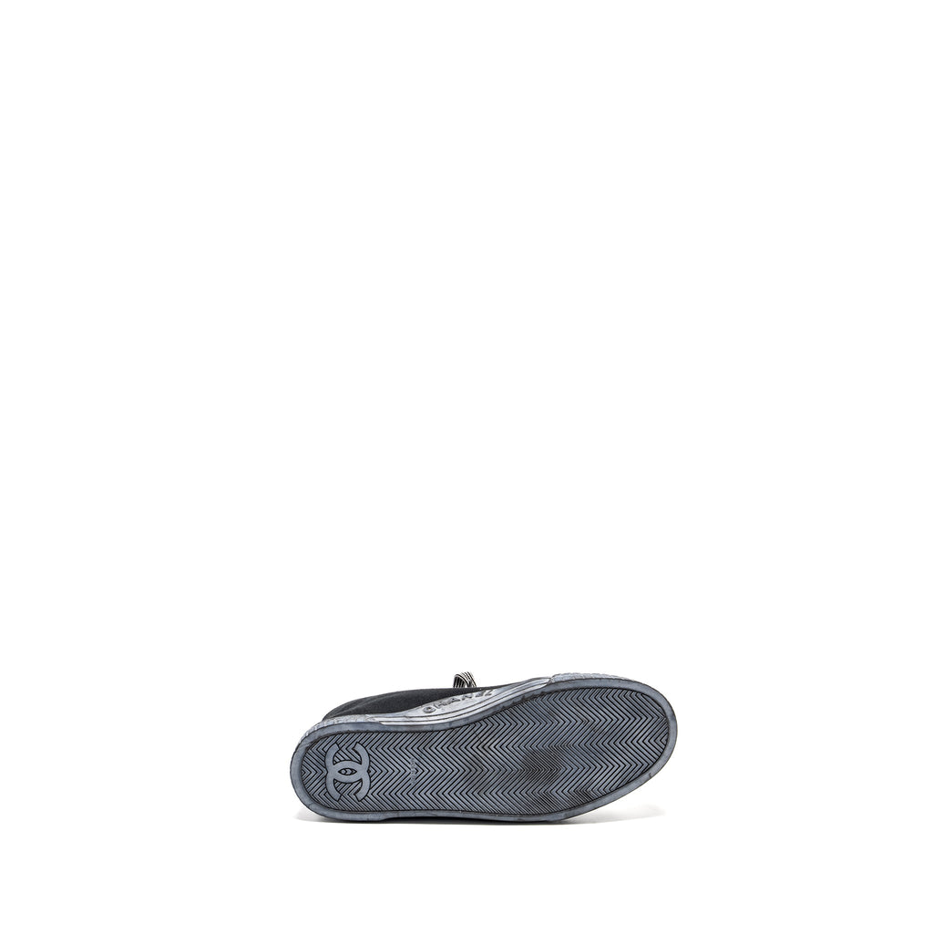 CHANEL HIGH-TOP SNEAKERS FABRIC BLACK
