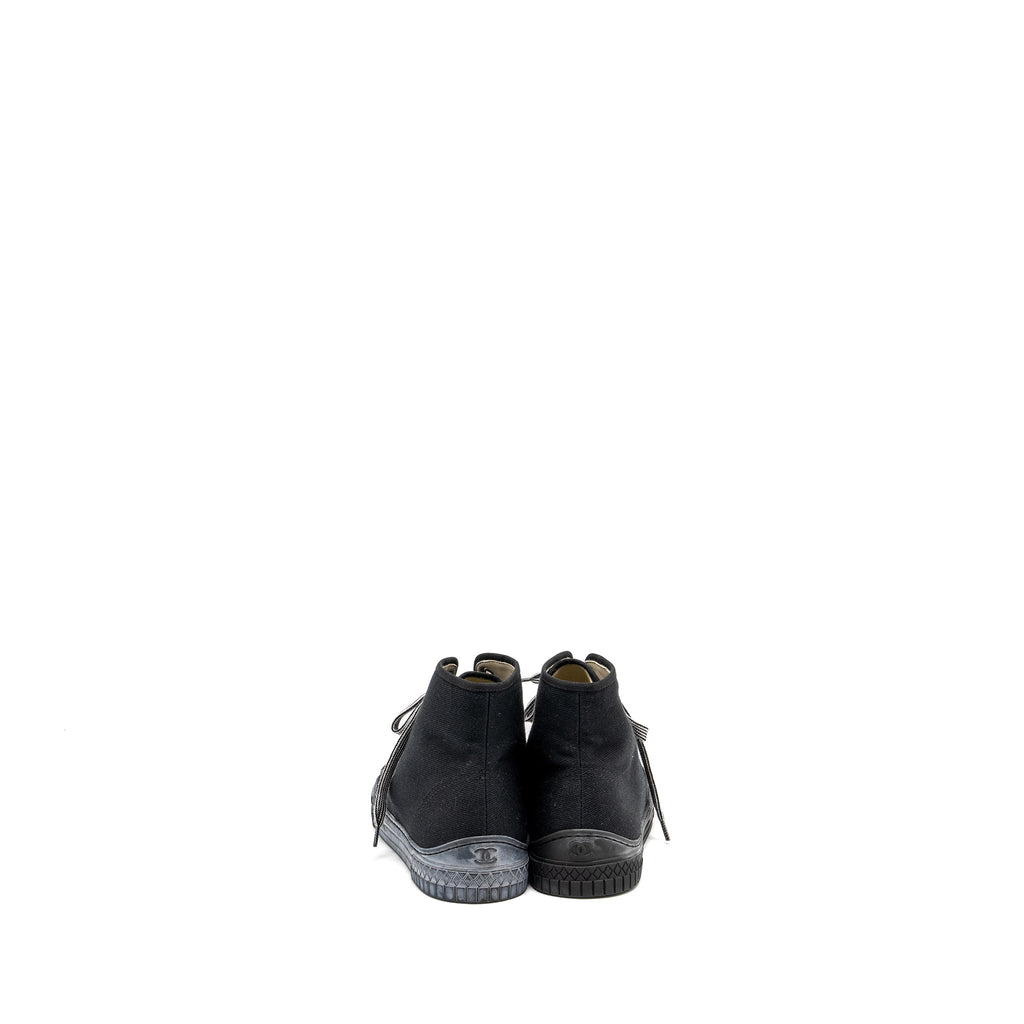 CHANEL HIGH-TOP SNEAKERS FABRIC BLACK
