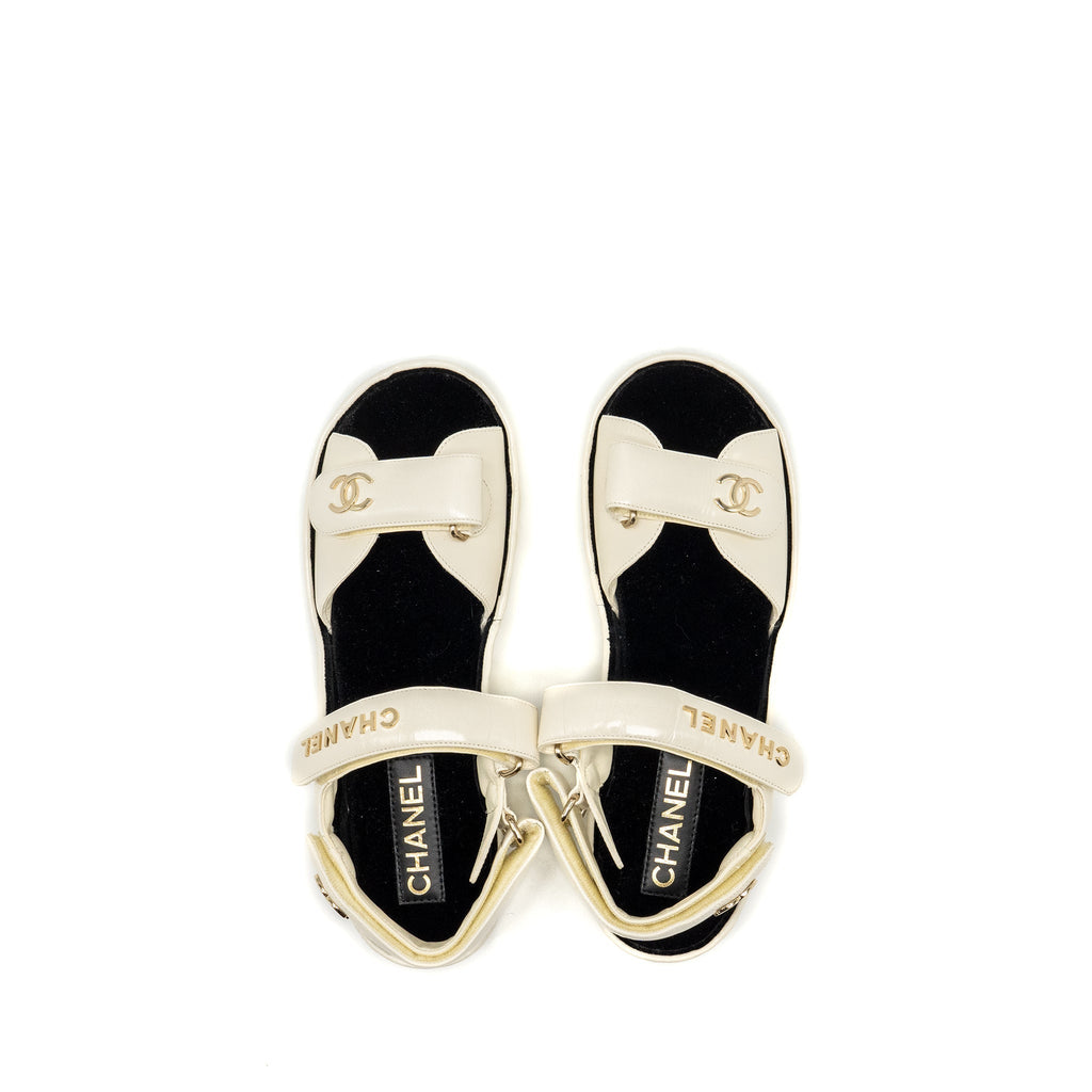 CHANEL 21B CC AND LETTER LOGO SANDALS SHINY CALFSKIN IVORY