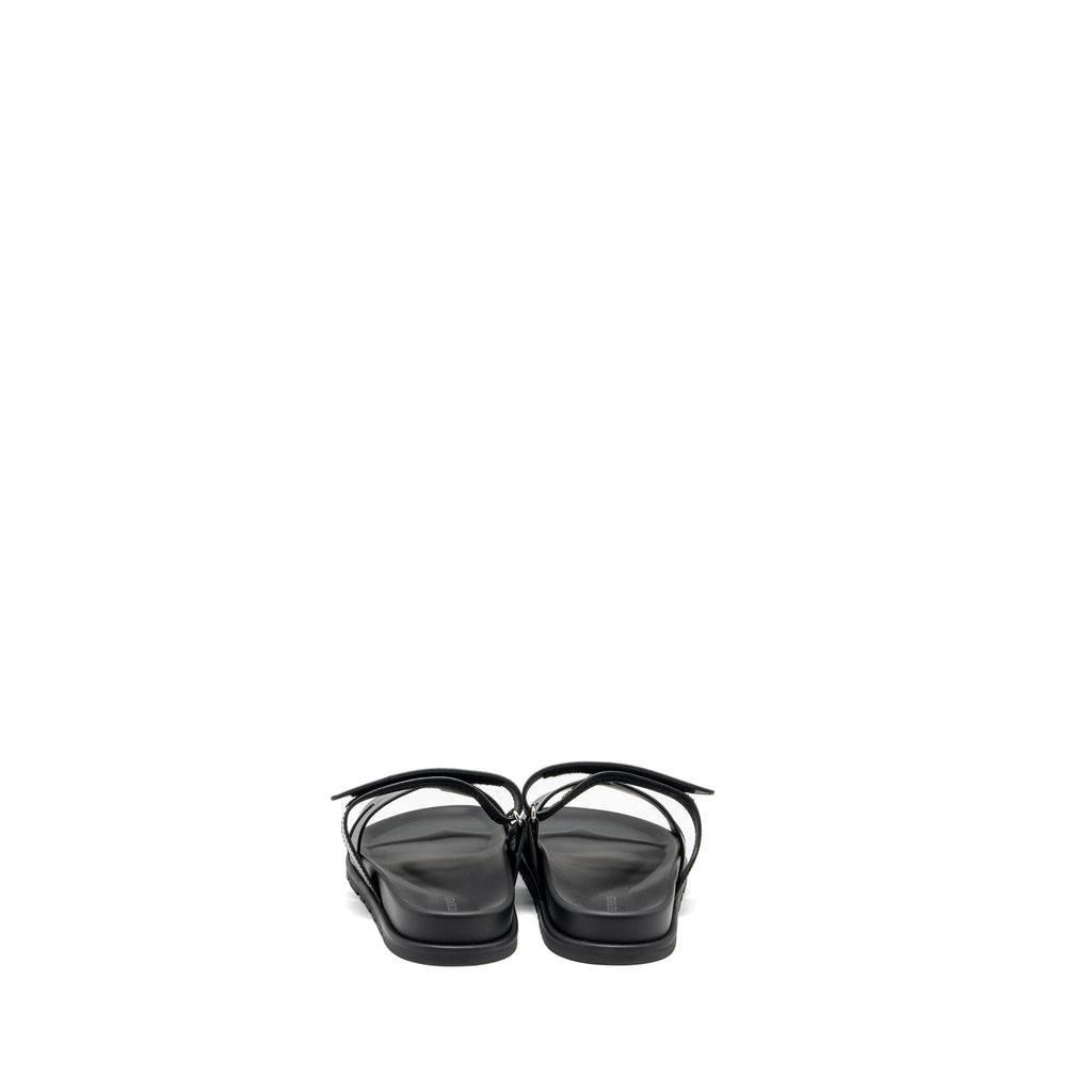 HERMES MEN’S CHYPRE SANDAL CALFSKIN BLACK