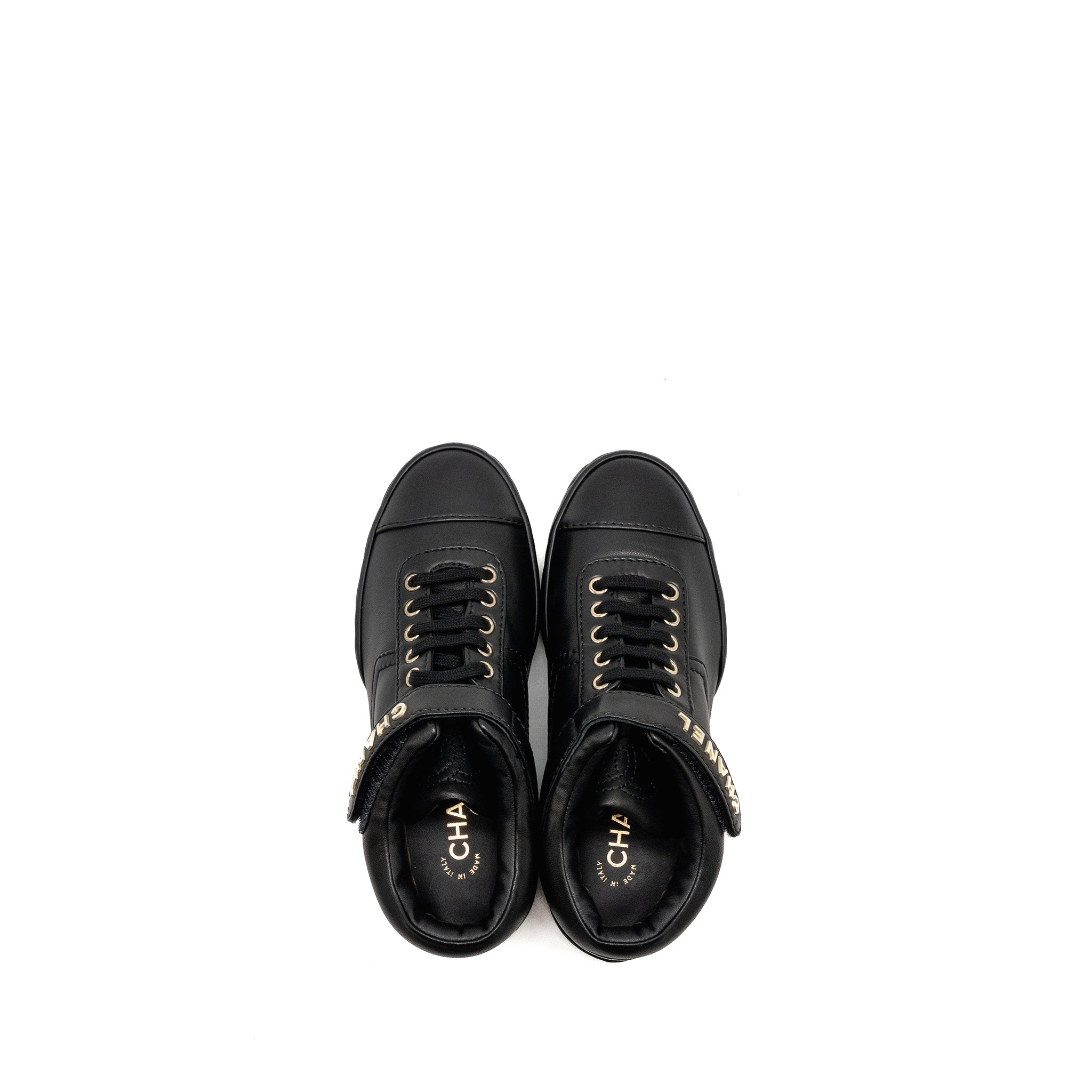 CHANEL 23A LETTER LOGO SNEAKERS LAMBSKIN BLACK LGHW