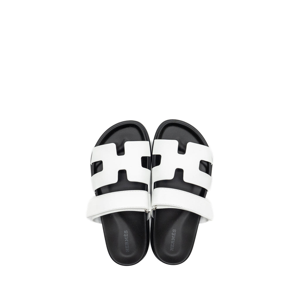 HERMES CHYPRE SANDALS CALFSKIN WHITE / BLACK
