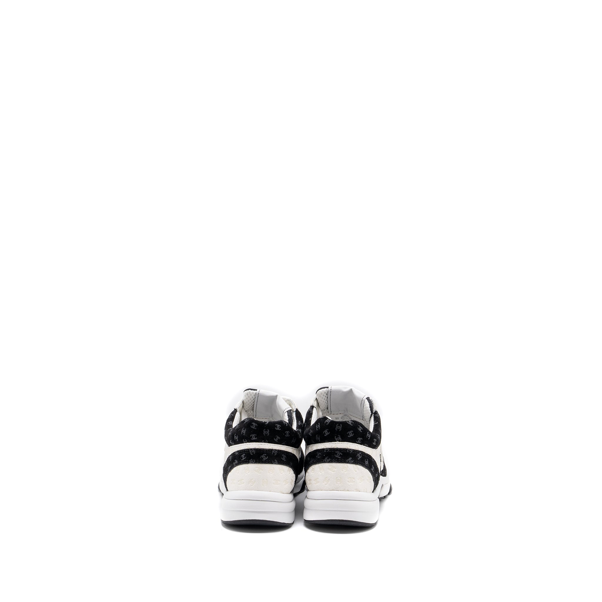 CHANEL CC LOGO PRINTED TRAINER/SNEAKER SUEDE BLACK/WHITE